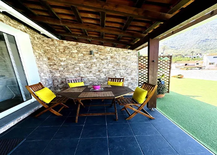 In With Ocean Views Ferienhaus