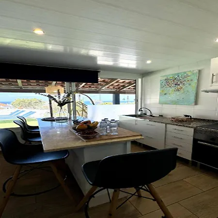 Сasa de vacaciones Fantastic With Sea Views *