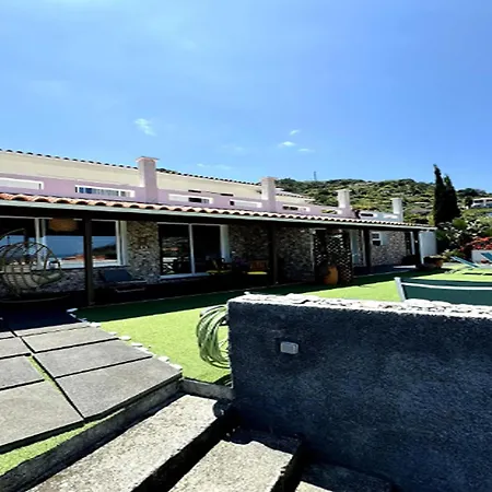 Сasa de vacaciones Fantastic With Sea Views *