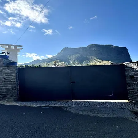 In With Ocean Views Дом отдыха Порту-да-Круш