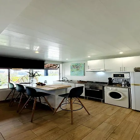 Сasa de vacaciones Fantastic With Sea Views *