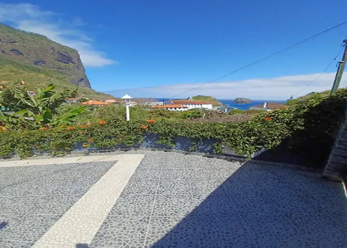 Сasa de vacaciones In With Ocean Views